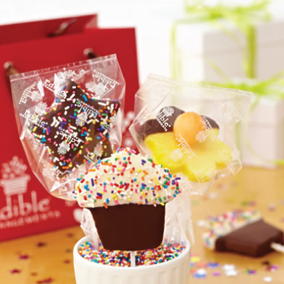 Happy Birthday Pineapple Pops<br>بوب كب كيك الأناناس المغمورة بالشوكولاتة | Edible Arrangements®